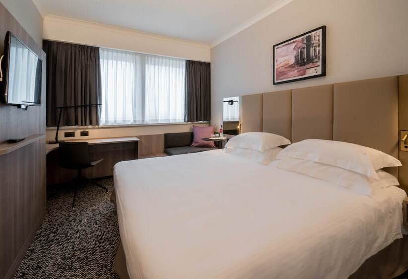 اتاق پرمیوم, Crowne Plaza Milan Linate, An Ihg