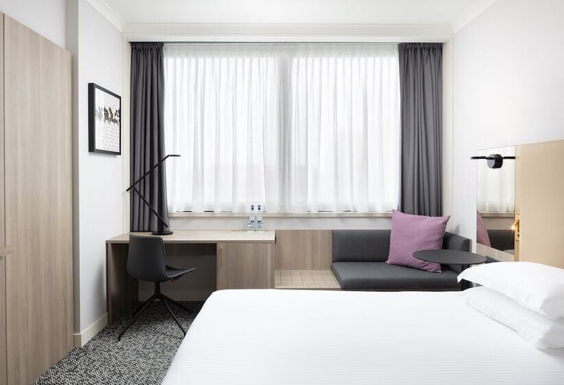 اتاق پرمیوم, Crowne Plaza Milan Linate, An Ihg