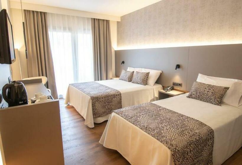 Четырехместный Номер Стандарт, Golden Bahia De Tossa & Spa 4 Sup