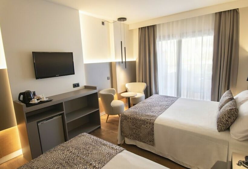 Четырехместный Номер Стандарт, Golden Bahia De Tossa & Spa 4 Sup