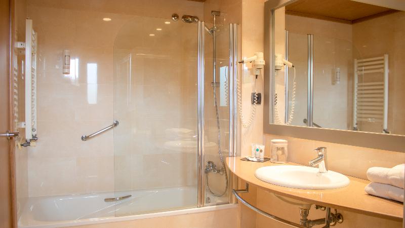 Четырехместный Номер Стандарт, Golden Bahia De Tossa & Spa 4 Sup