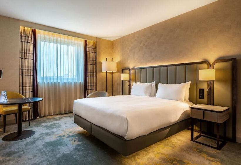 Номер Executive, Hilton Sofia