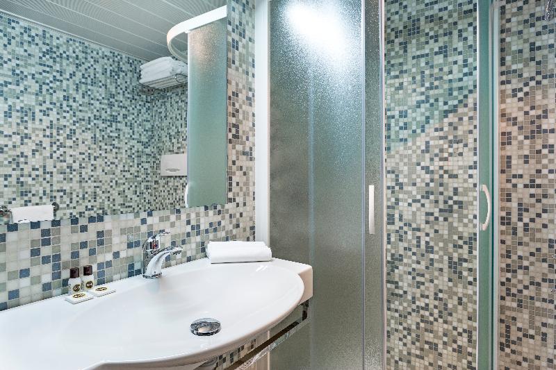 Номер Deluxe, Hilton Sofia