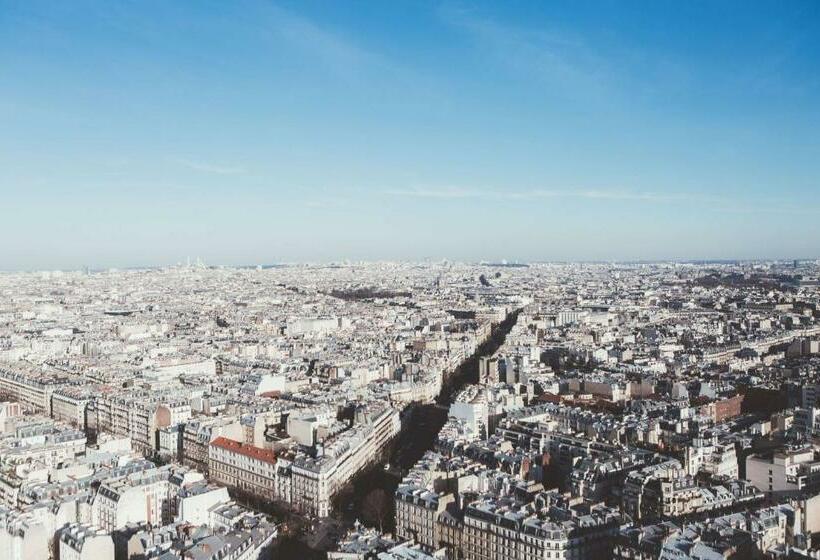 اتاق کلاب, Hyatt Regency Paris Etoile