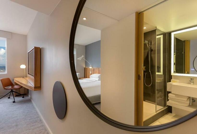 اتاق لوکس با چشم‌انداز, Hyatt Regency Paris Etoile