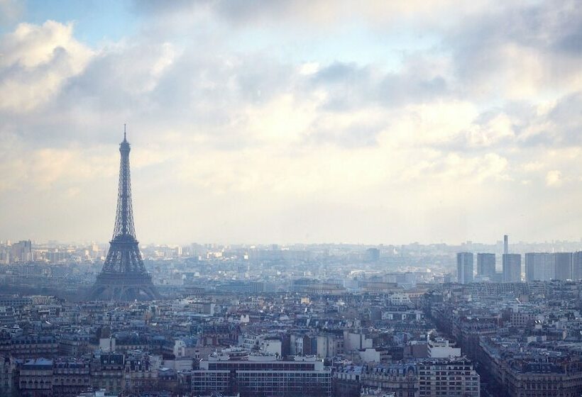 اتاق استاندارد با چشم‌انداز, Hyatt Regency Paris Etoile