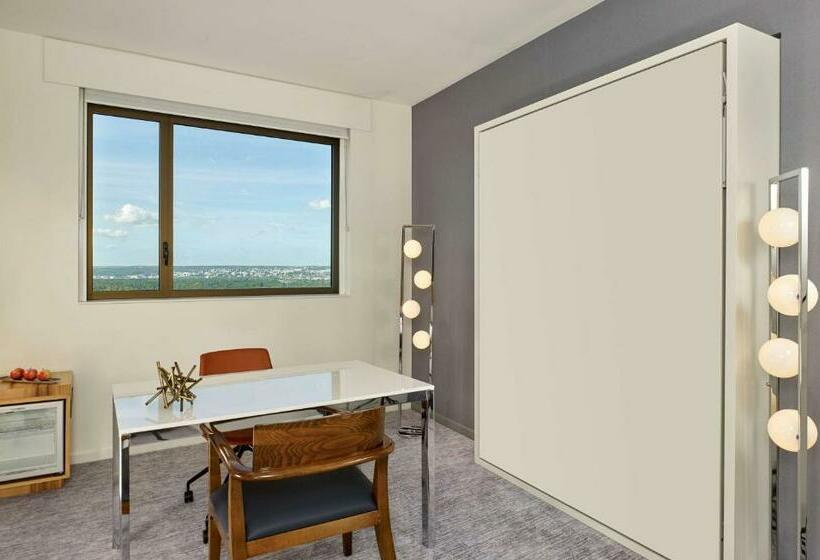 سوئیت با تخت بزرگ, Hyatt Regency Paris Etoile
