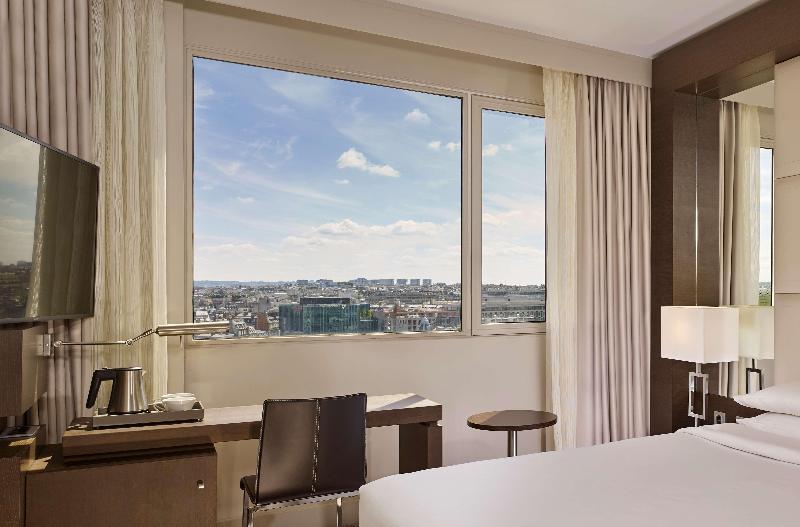 اتاق استاندارد با تخت بزرگ, Hyatt Regency Paris Etoile