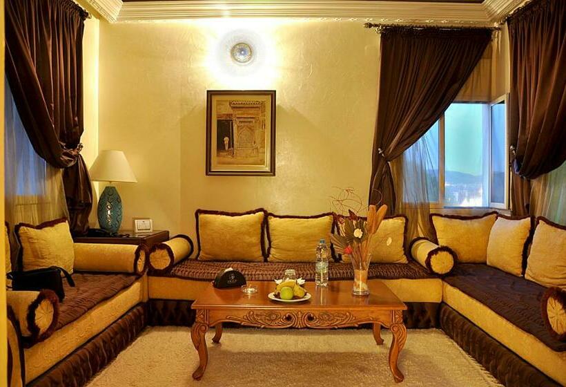 اتاق لوکس خانوادگی, Menzeh Zalagh City Center