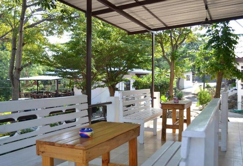 اتاق لوکس, Benjaporn Bungalow