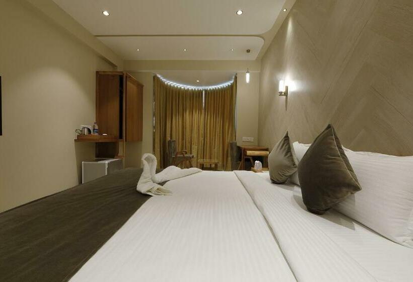 带阳台的豪华间, Artilla Inn