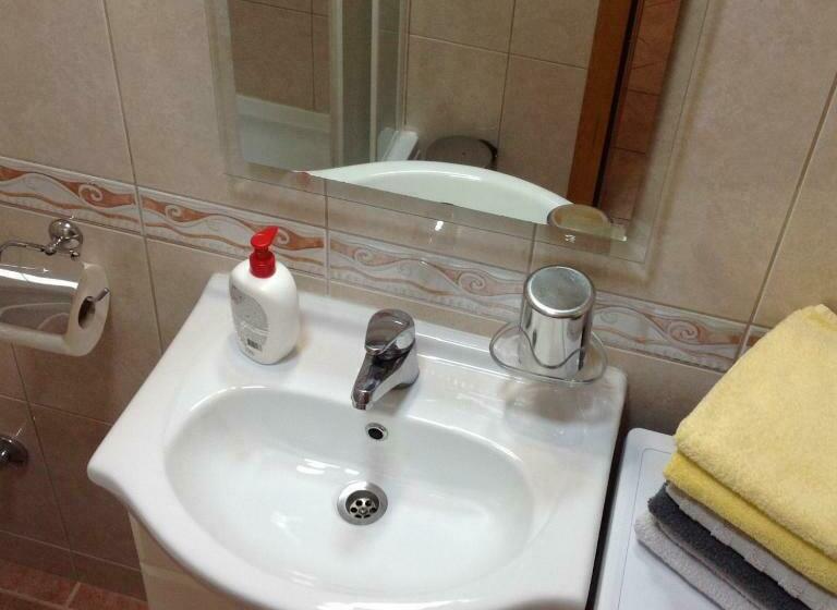 استودیو استاندارد با تخت کینگ, Apartman Mona