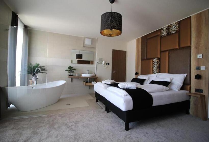 اتاق سوپریور, Baobab Suites