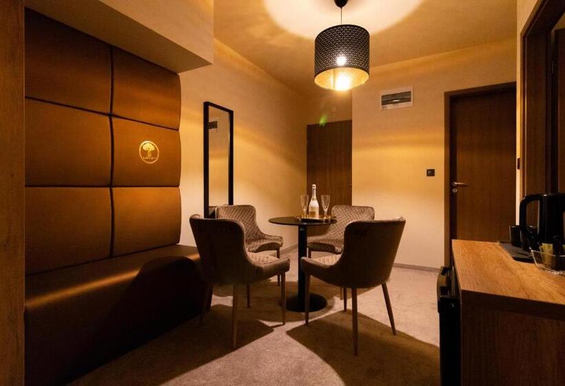 سوئیت 2 خوابه, Baobab Suites