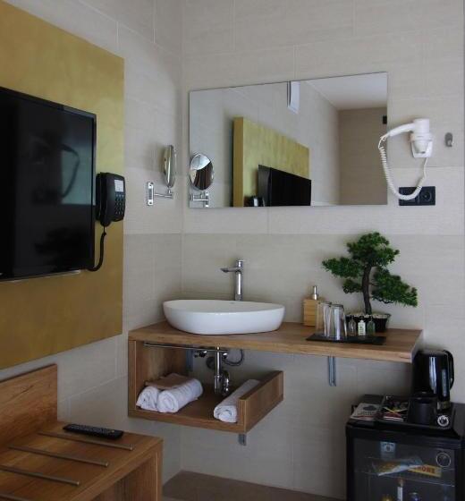 اتاق استاندارد با وان آب گرم, Baobab Suites