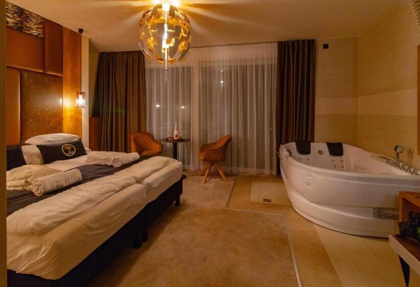 اتاق استاندارد با وان آب گرم, Baobab Suites