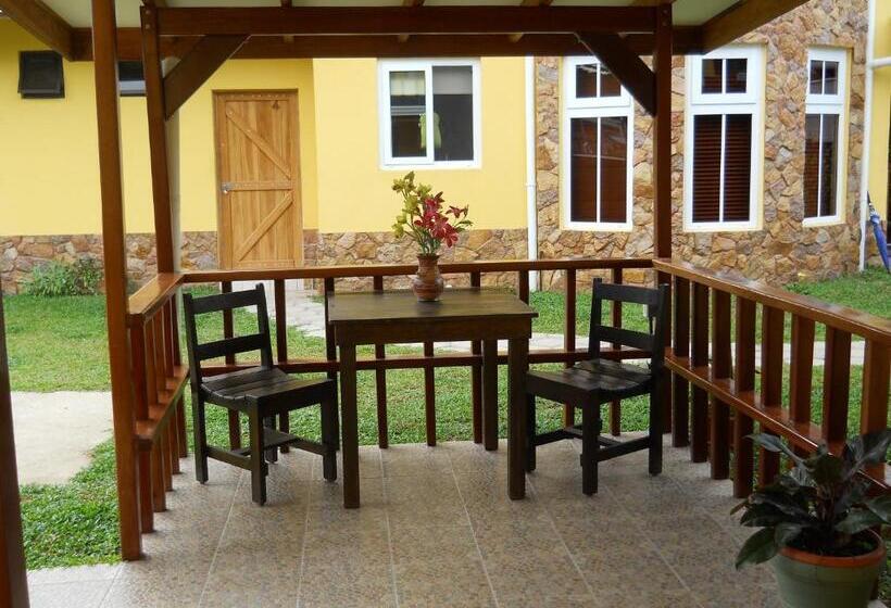 آپارتمان 1 خوابه, Marfi Inn