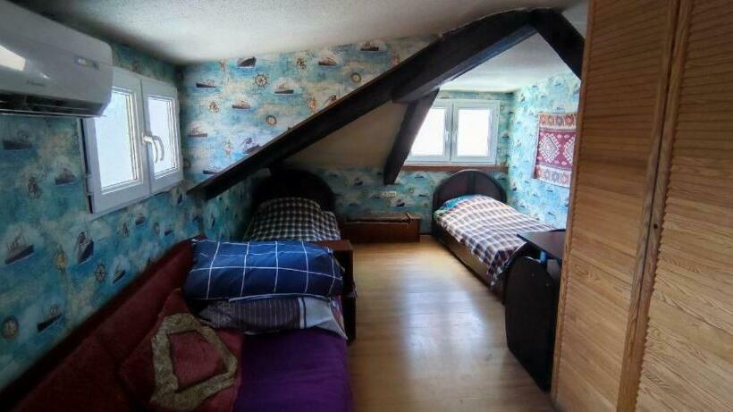 اتاق کلاسیک چهارنفره, Guest House Irina Tbilisi