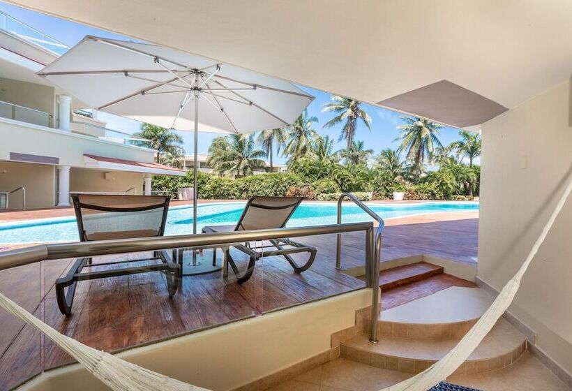 Swim-up suite, Moon Palace Cancun  All Inclusive