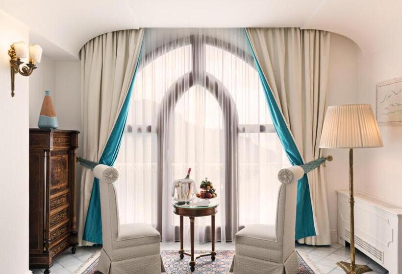 اتاق لوکس با چشم‌انداز دریا, Palazzo Avino