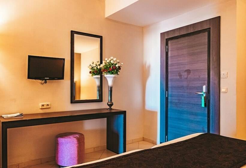 اتاق استاندارد چهار تخته با چشم‌انداز دریا, Rosa Beach Thalasso and Spa