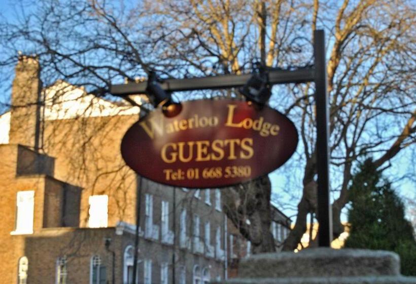 اتاق استاندارد یک نفره, Waterloo Lodge
