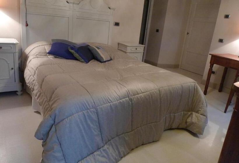 Suite with lake view, B&b Al Dom
