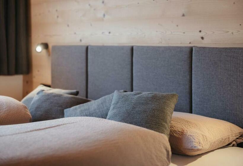 Номер Superior с Балконом, Berghotel Sanví