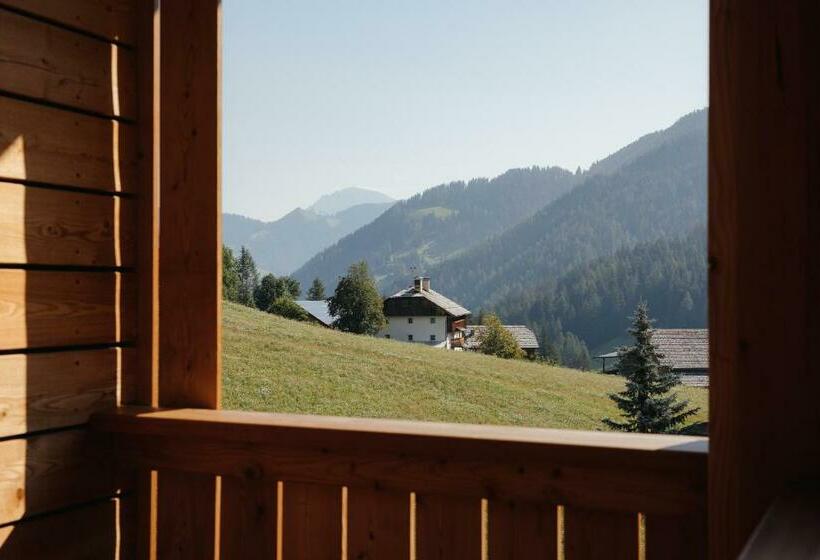 Номер Стандарт с Балконом, Berghotel Sanví
