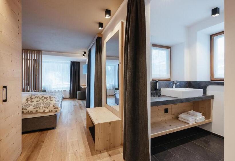 Номер Superior с Балконом, Berghotel Sanví