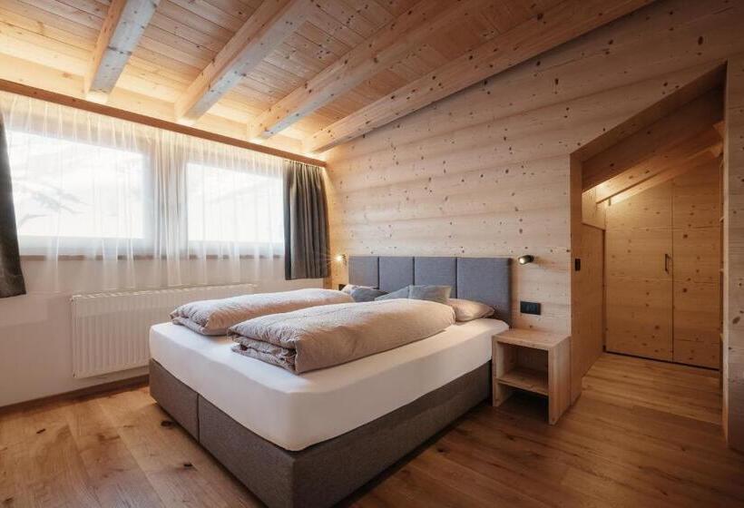 Номер Стандарт, Berghotel Sanví