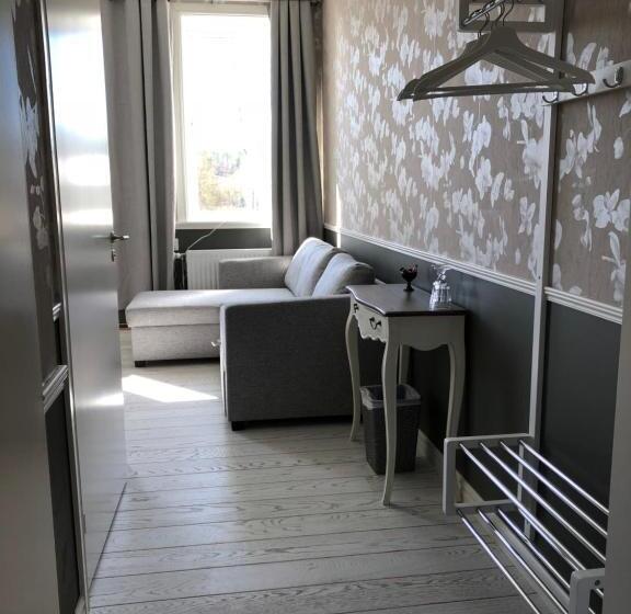 Семейный Номер, Norrfly Herrgård
