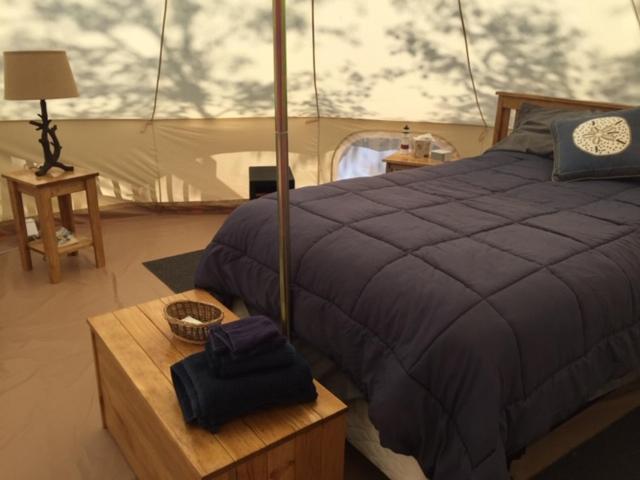 Standard Tent, Dominion Hill Country Inn