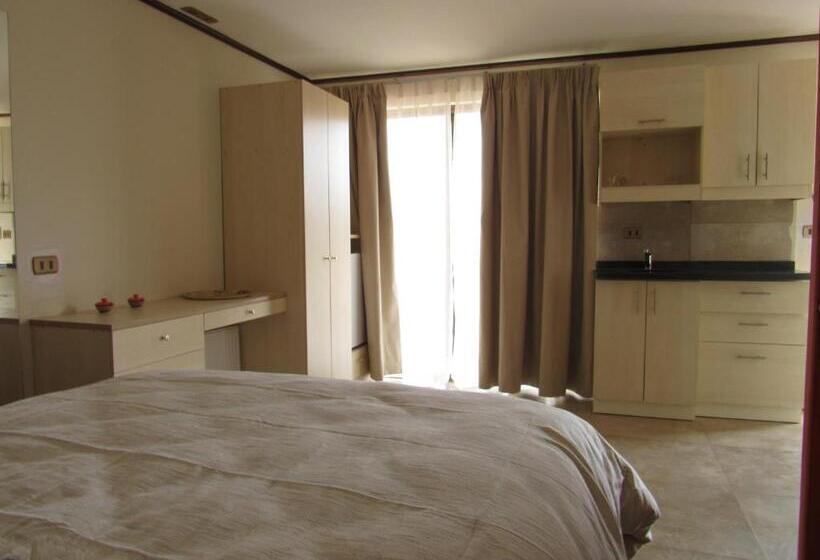 سوئیت با بالکن, Willy S Country Club Cauquenes