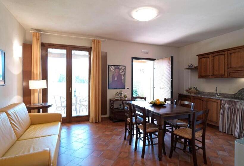 Апартаменты 2 Спальни, Le Corti Del Sole Residence