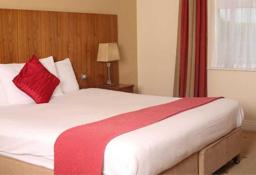 اتاق استاندارد سه نفره, Auburn Lodge Hotel And Leisure Centre