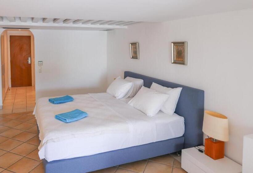 اتاق لوکس با چشم‌انداز دریا, Cape Kanapitsa Hotel & Suites
