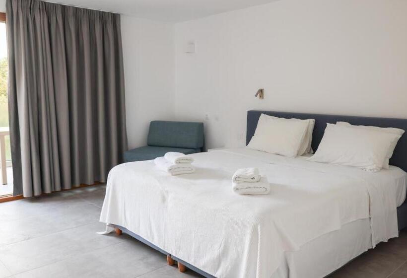اتاق سوپریور با چشم‌انداز دریا, Cape Kanapitsa Hotel & Suites