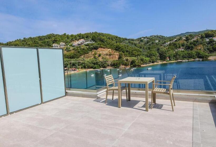 اتاق سوپریور با چشم‌انداز دریا, Cape Kanapitsa Hotel & Suites