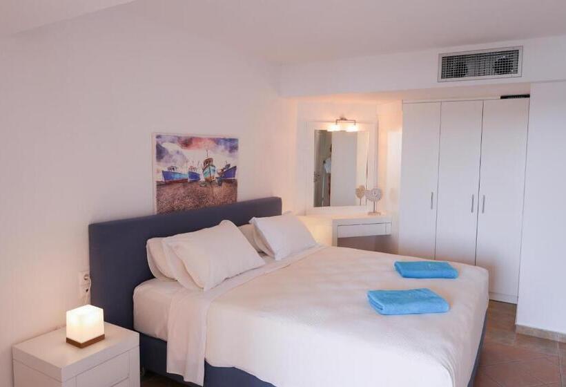 اتاق خانوادگی با چشم‌انداز دریا, Cape Kanapitsa Hotel & Suites
