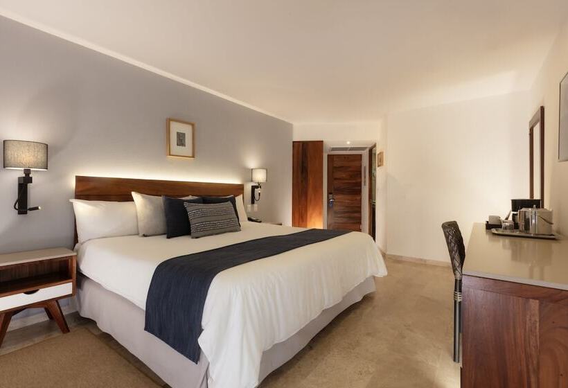 اتاق لوکس با تخت بزرگ, Buenaventura Grand Hotel & Great Moments   All Inclusive