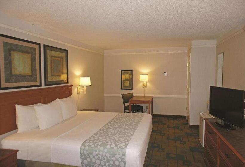 חדר סטנדרט עם מיטת קינג, La Quinta Inn By Wyndham Pensacola