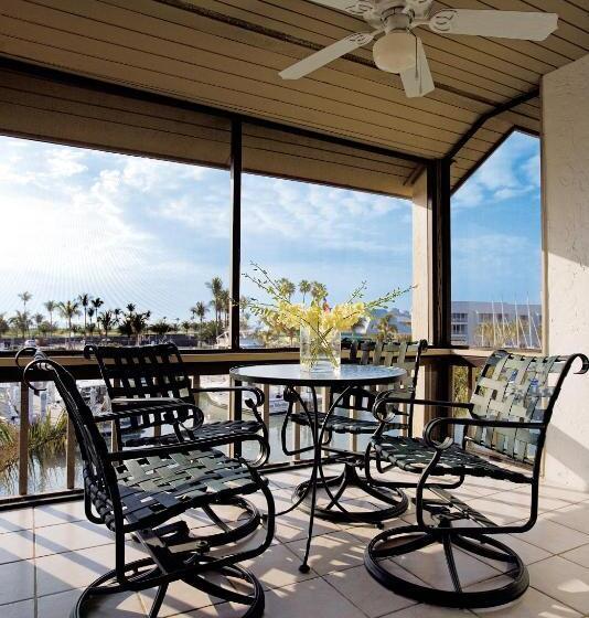Вилла 3 Спальни, South Seas Resort