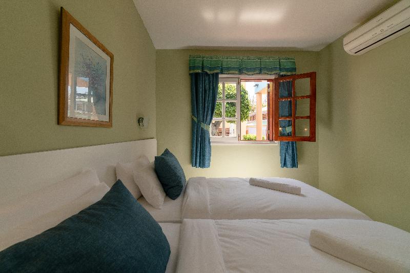 Вилла 3 Спальни, South Seas Resort