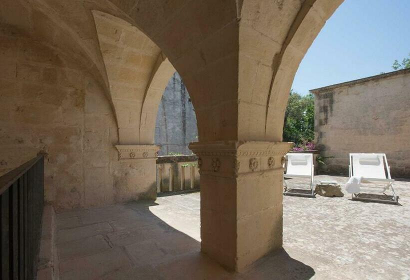 Полулюкс, Castello Di Casamassella