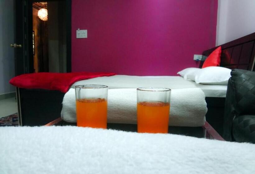 デラックスルーム, Parvati Palace Sehore