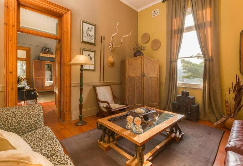 Президентский Люкс, Royston Hall Historical Guesthouse