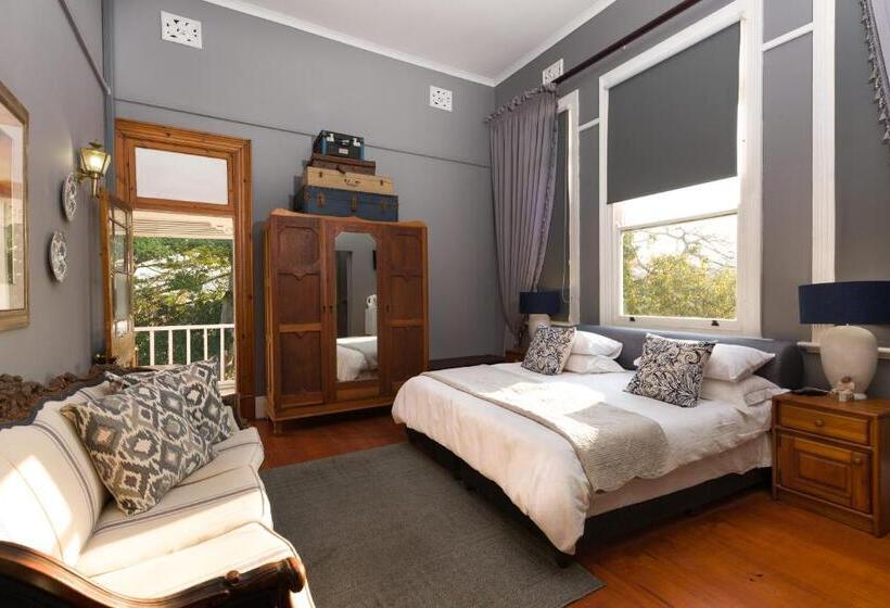 Номер Стандарт Вид на Горы, Royston Hall Historical Guesthouse