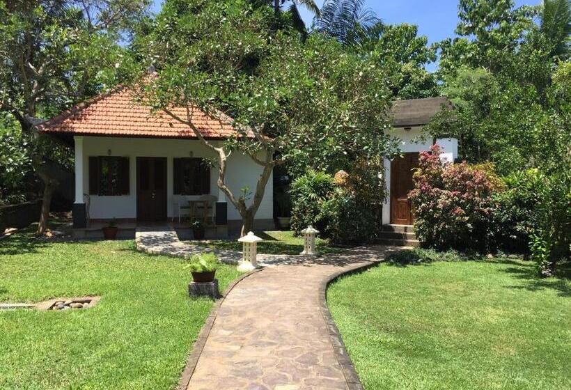 スタンダードバンガロー, Bukit Asri Lodge