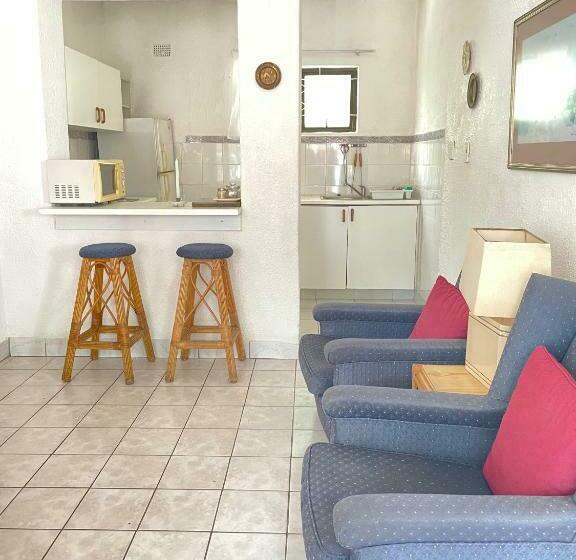 اتاق استاندارد با چشم‌انداز استخر, Positano Lodge